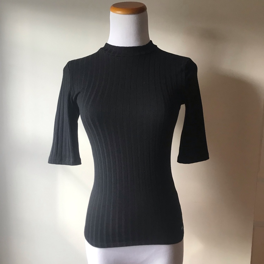 Hollister mock-neck